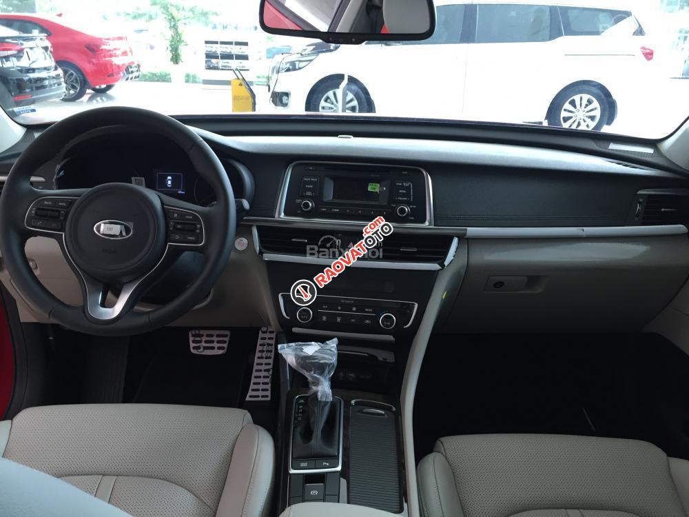 Bán xe Kia Optima GAT màu đỏ 2017 tại Vĩnh Phúc - Liên hệ ngay: 0979.428.555 để được ưu đãi lớn nhất-5