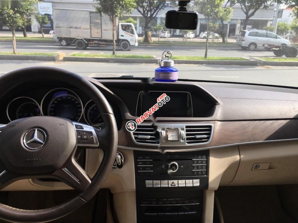 Cần bán gấp Mercedes 200 sản xuất 2015, màu đen-4