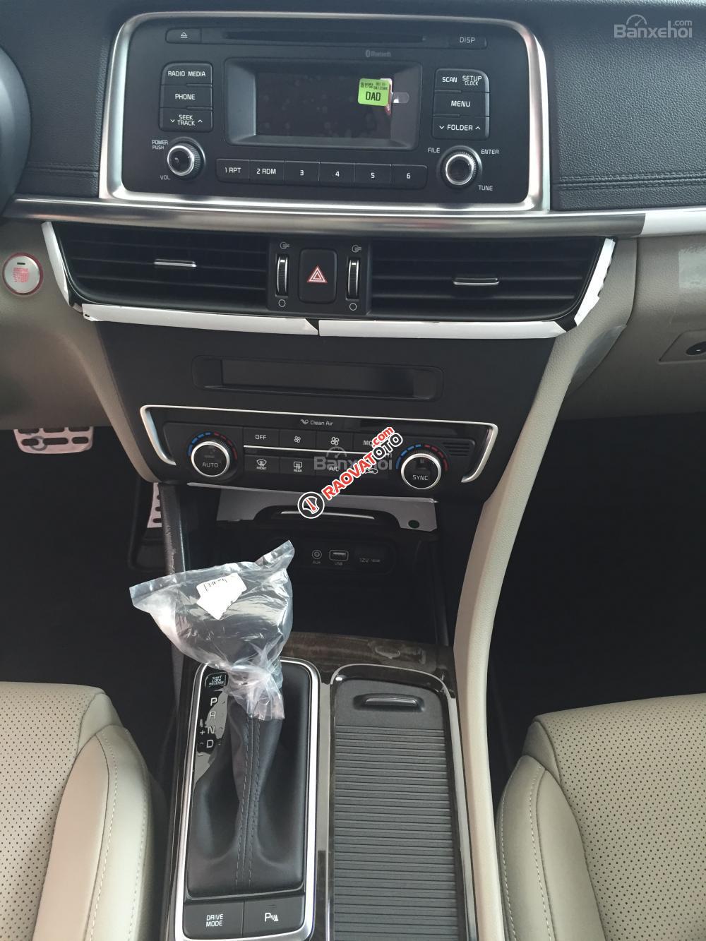 Bán xe Kia Optima GAT màu đỏ 2017 tại Vĩnh Phúc - Liên hệ ngay: 0979.428.555 để được ưu đãi lớn nhất-3