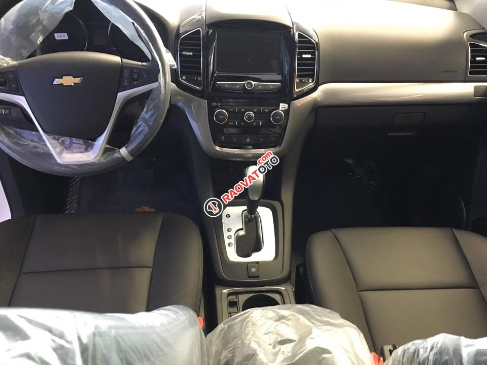 Bán Chevrolet Captiva Revv 2018, KM 44tr đến 28/2, hỗ trợ lái thử, tư vấn vay ngân hàng lãi suất thấp, giao xe nhanh-0