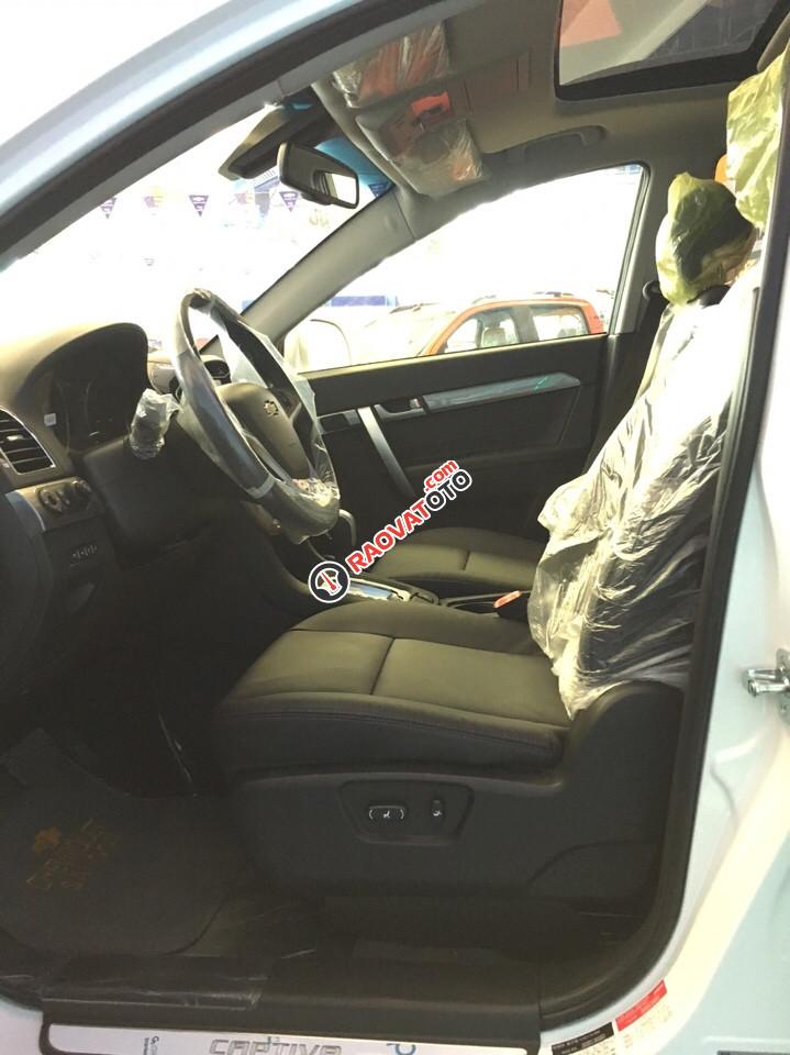 Bán Chevrolet Captiva Revv 2018, KM 44tr đến 28/2, hỗ trợ lái thử, tư vấn vay ngân hàng lãi suất thấp, giao xe nhanh-2