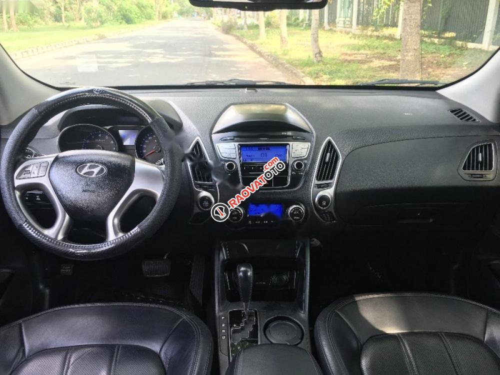 Bán Hyundai Tucson 4WD năm 2010, màu đen, nhập khẩu nguyên chiếc, còn mới-5