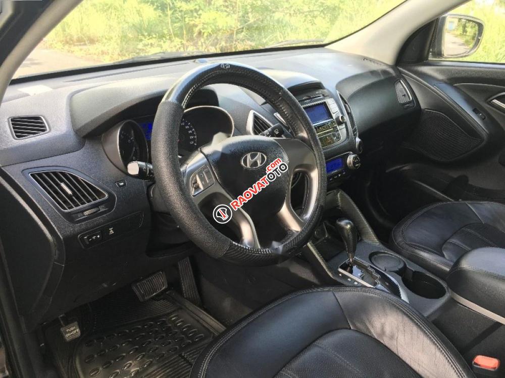 Bán Hyundai Tucson 4WD năm 2010, màu đen, nhập khẩu nguyên chiếc, còn mới-4