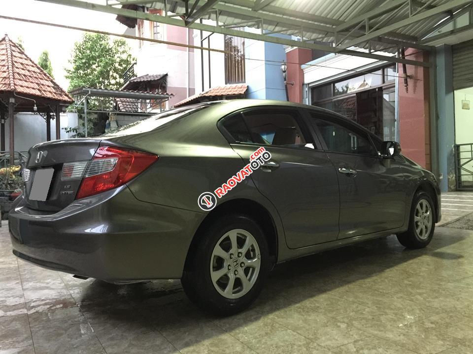 Nhà cần bán xe Honda Civic 1.8 AT 2016, màu nâu xám-10