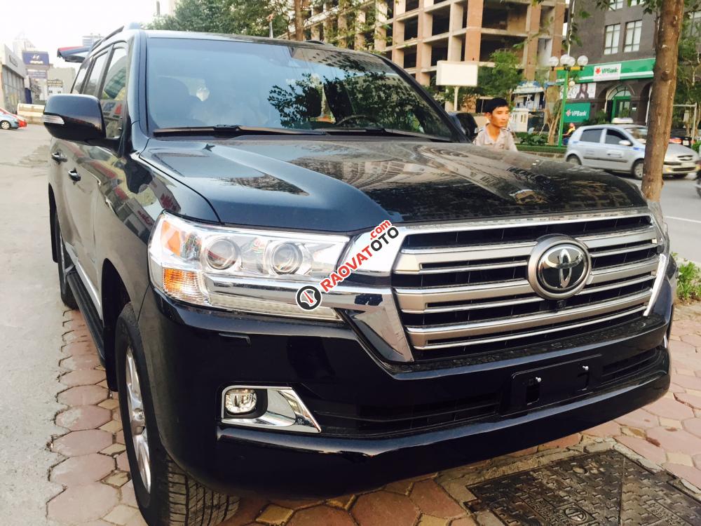 Bán Toyota Land Cruiser 5.7 sản xuất 2016 Mỹ, màu đen, trắng, giao ngay 090475444-18