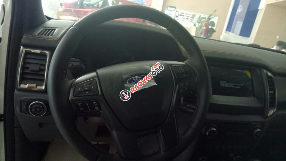 Cần bán xe Ford Ranger Wildtrak 3.2 4x4 AT đời 2017, màu trắng, nhập khẩu-0