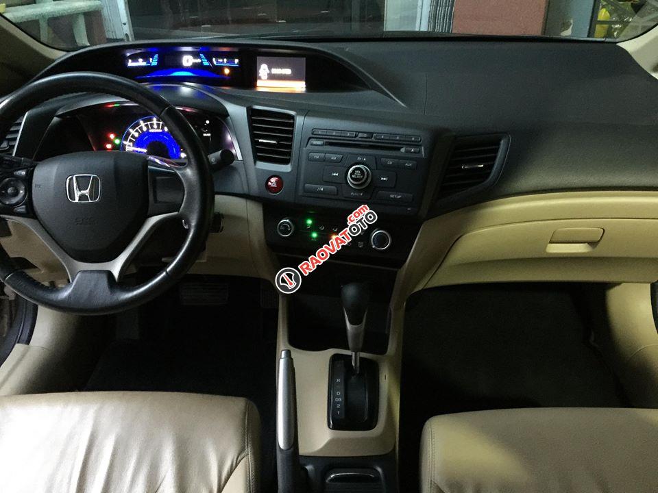 Nhà cần bán xe Honda Civic 1.8 AT 2016, màu nâu xám-3