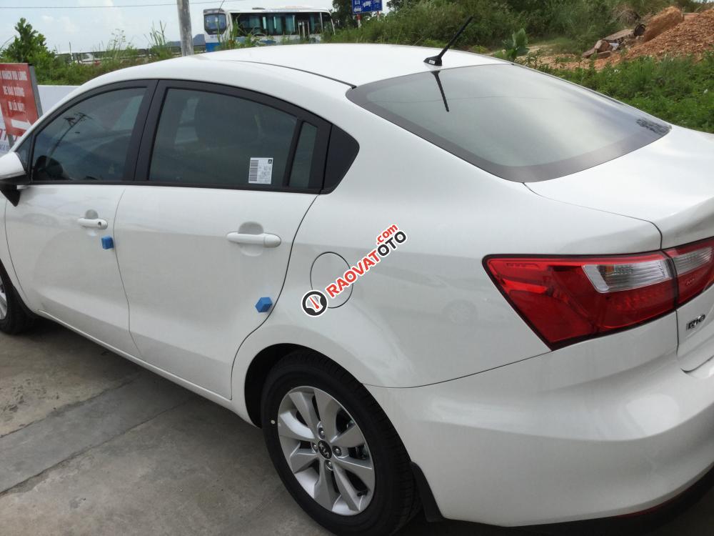 Cần bán xe Kia Rio 4DR AT đời 2016, màu trắng, xe nhập, 510 triệu, hỗ trợ trả góp 80% giá trị xe-1