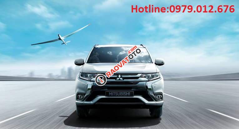 Giá xe Mitsubishi Outlander ở Vinh, Nghệ An-0