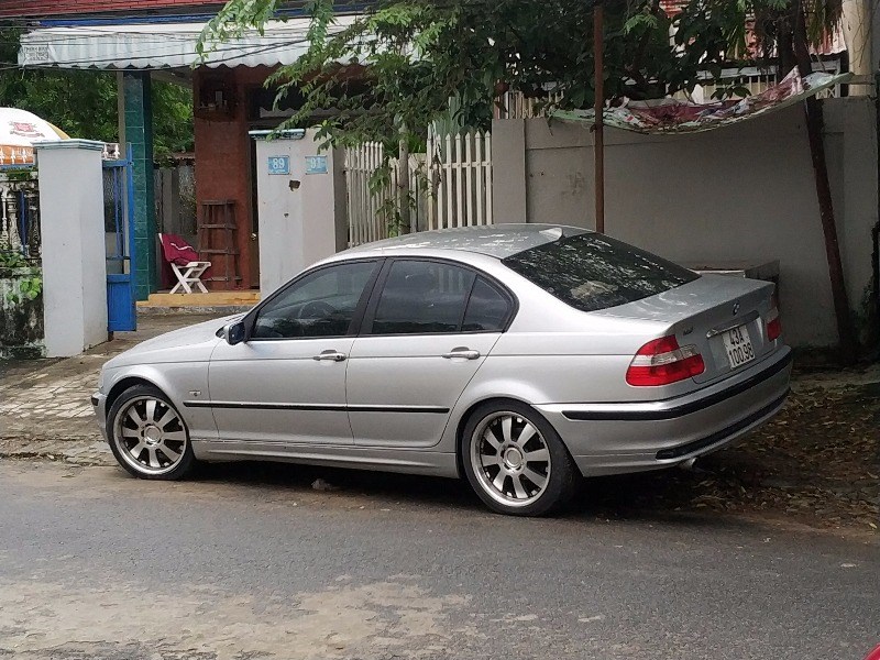 Bán BMW 3 Series 318i đời 2001, màu bạc, nhập khẩu  -1