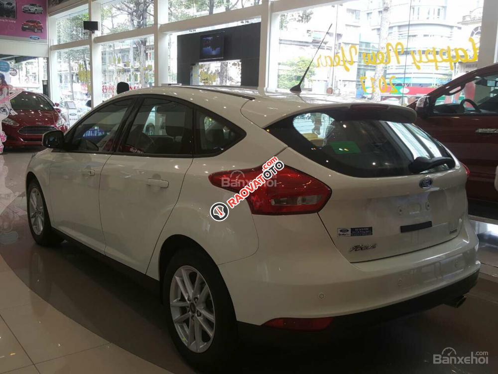 Bán Ford Focus 1.5 Ecoboost 2017 giá tốt nhất tặng BHVC, ghế da, dán phim - LH: 0909 850 255-1