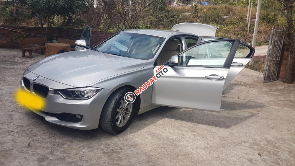 Chính chủ cần bán xe BMW 320i năm 2012, đã nâng cấp màn hình DVD 10inch-0