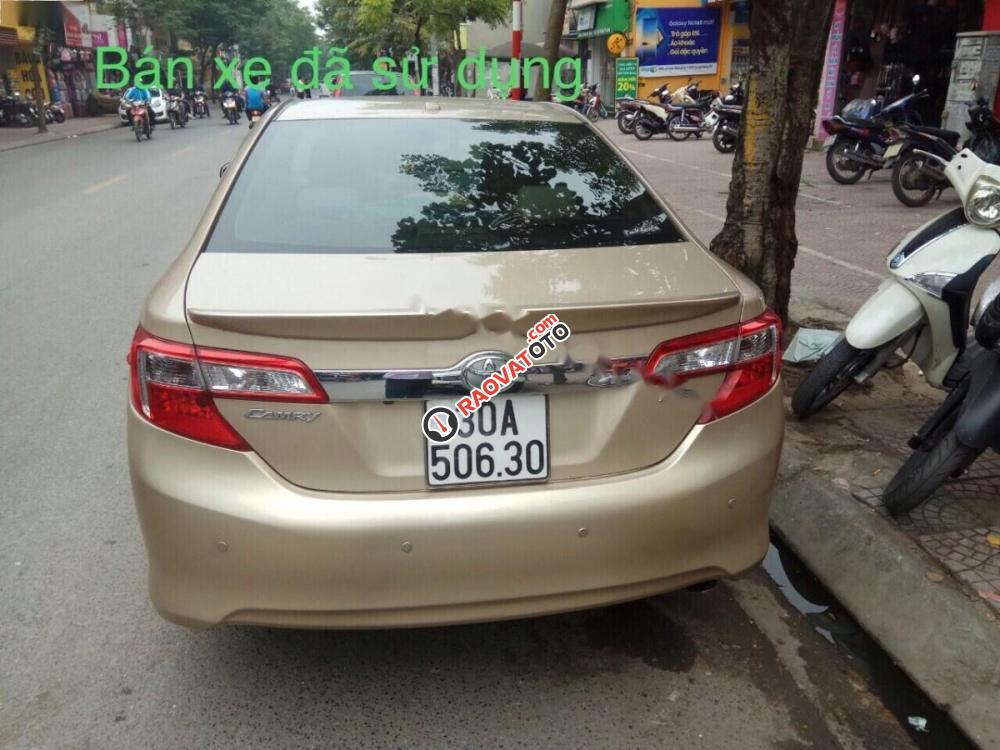 Cần bán lại xe Toyota Camry XLE đời 2013, màu vàng, nhập khẩu-1