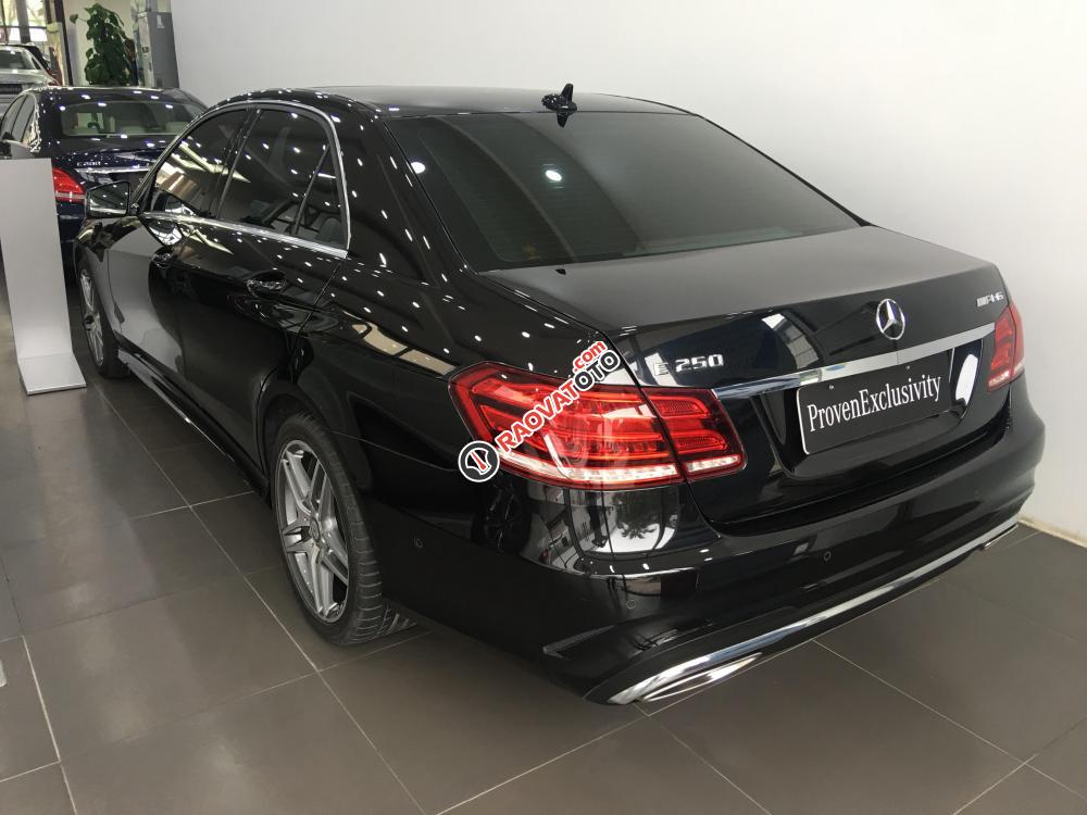 Bán Mercedes E250 AMG 2016, màu đen-1