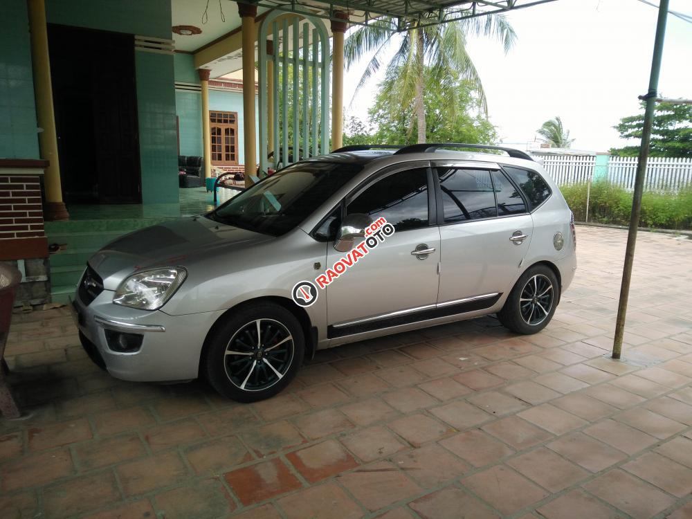 Cần bán xe Kia Carens SX sản xuất 2009, màu bạc-0