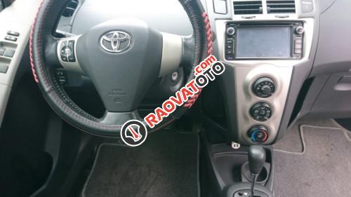 Cần bán Toyota Yaris AT đời 2010, màu trắng, nhập khẩu chính chủ, 435tr-2