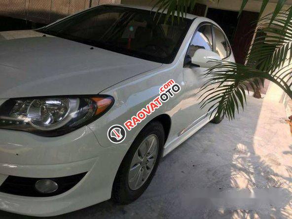 Cần bán Hyundai Avante MT đời 2011, màu trắng chính chủ-2