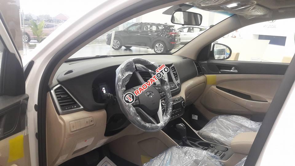 Hyundai Tucson 2.0 AT FWD full xăng - Ưu đãi lên đến 90 triệu, hỗ trợ vay 80% - LH: 0911899459-6