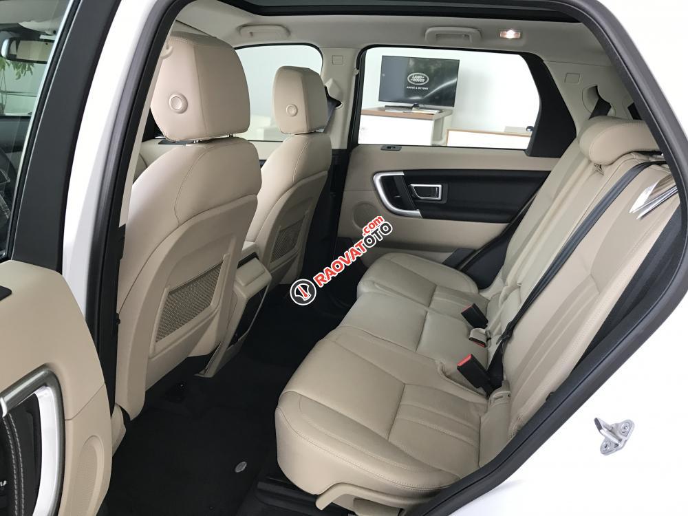 Discovery Sport 5+2 chỗ để được ưu đãi tốt nhất - Xem & lái thử vui lòng liên hệ 0908170330-1