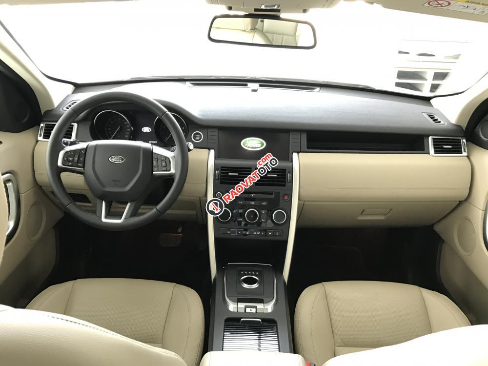 Discovery Sport 5+2 chỗ để được ưu đãi tốt nhất - Xem & lái thử vui lòng liên hệ 0908170330-0