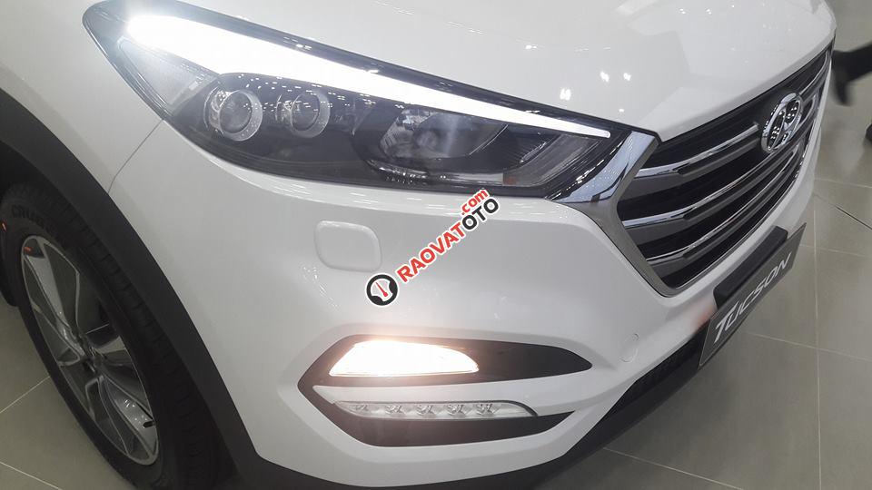 Hyundai Tucson 2.0 AT FWD full xăng - Ưu đãi lên đến 90 triệu, hỗ trợ vay 80% - LH: 0911899459-7