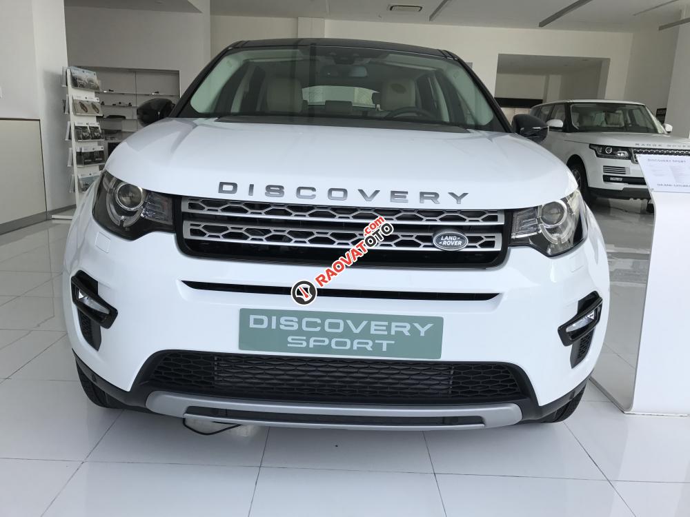 Discovery Sport 5+2 chỗ để được ưu đãi tốt nhất - Xem & lái thử vui lòng liên hệ 0908170330-3