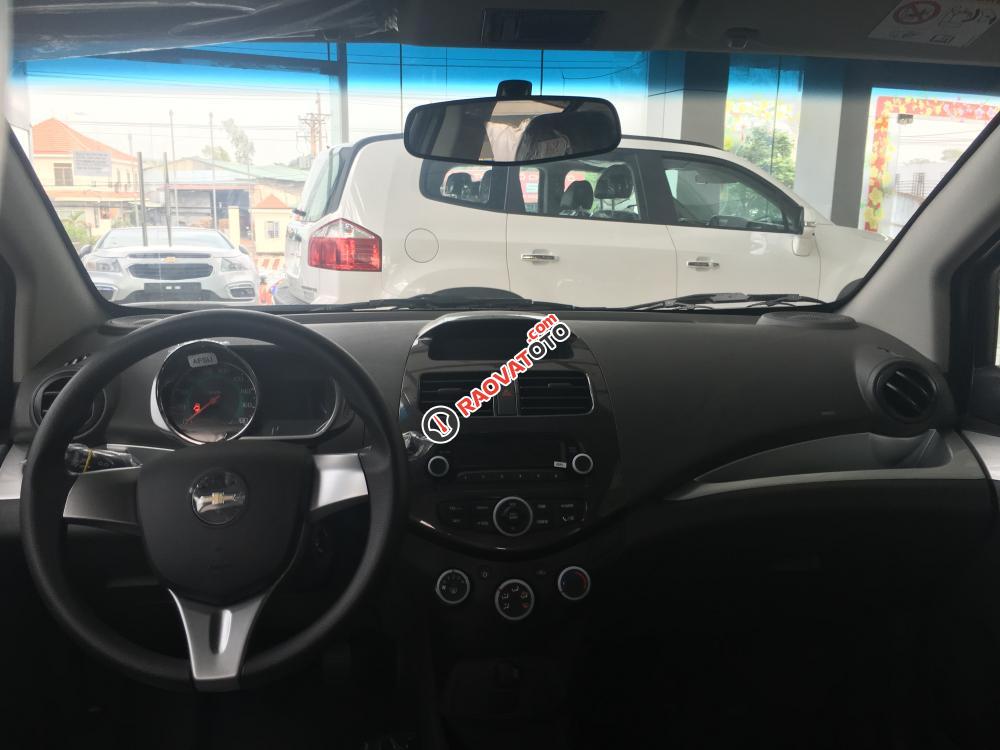 Bán Chevrolet Spark Duo, xe đủ màu, có xe giao ngay, hỗ trợ vay ngân hàng lãi suất thấp-2
