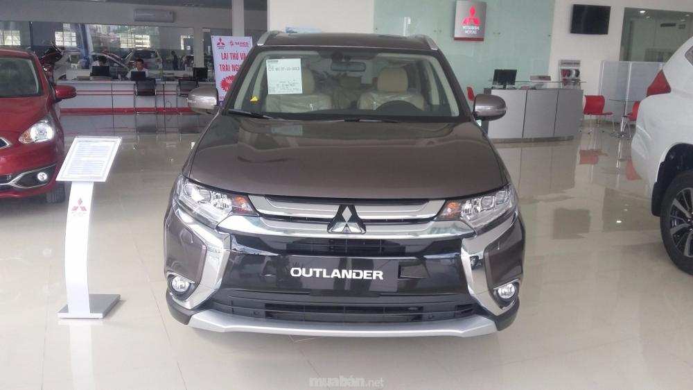 Bán xe Mitsubishi Outlander 2.0 CVT đời 2017, màu nâu, nhập khẩu chính hãng-6