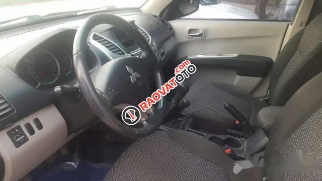 Bán Mitsubishi Triton GLS đời 2011, màu bạc -1