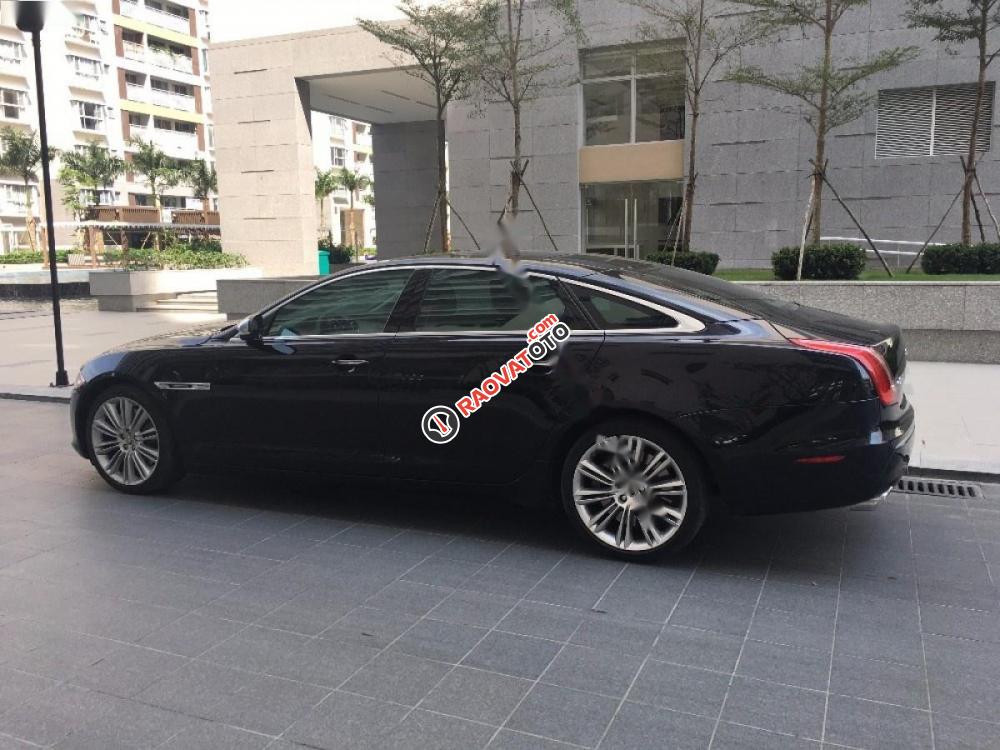 Cần bán xe Jaguar XJ đời 2011, màu đen, xe nhập

-2