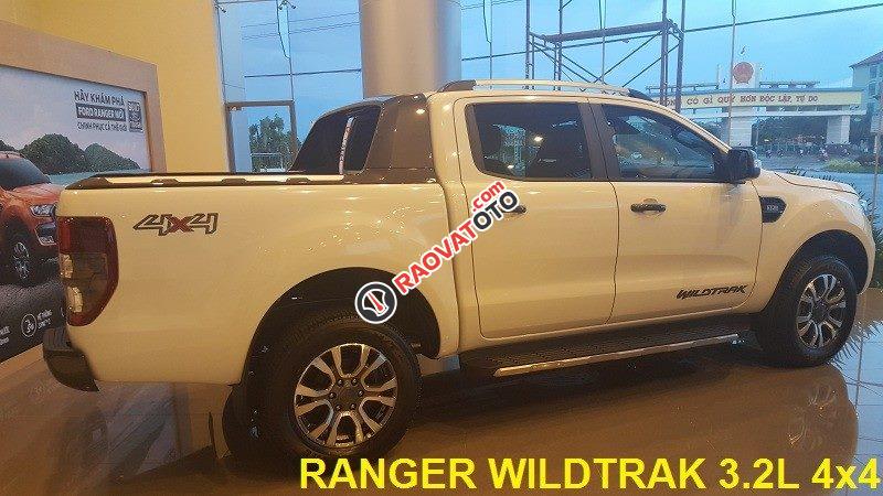 Sông sâu chuyện nhỏ, chở nặng không sao, đường dốc trơn trượt, càng hay với Ranger Wildtrak 3.2 AT 4x4-5