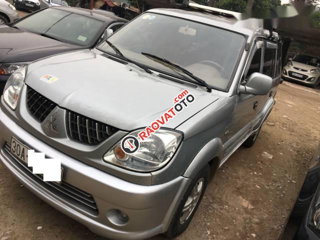 Bán Mitsubishi Jolie MPI đời 2006, màu bạc số sàn, giá chỉ 195 triệu-0