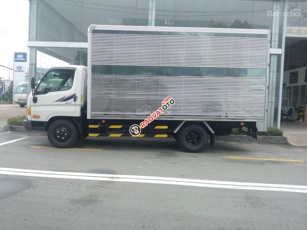 Bán Hyundai HD72-3.5T màu trắng, nhập khẩu-1