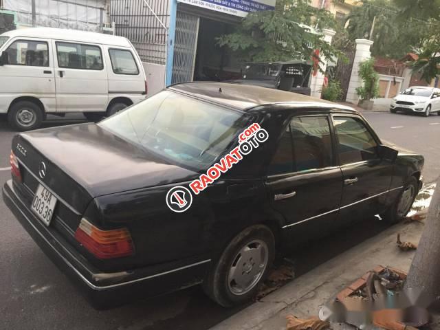 Bán Mercedes 300E sản xuất 1989, màu đen-0