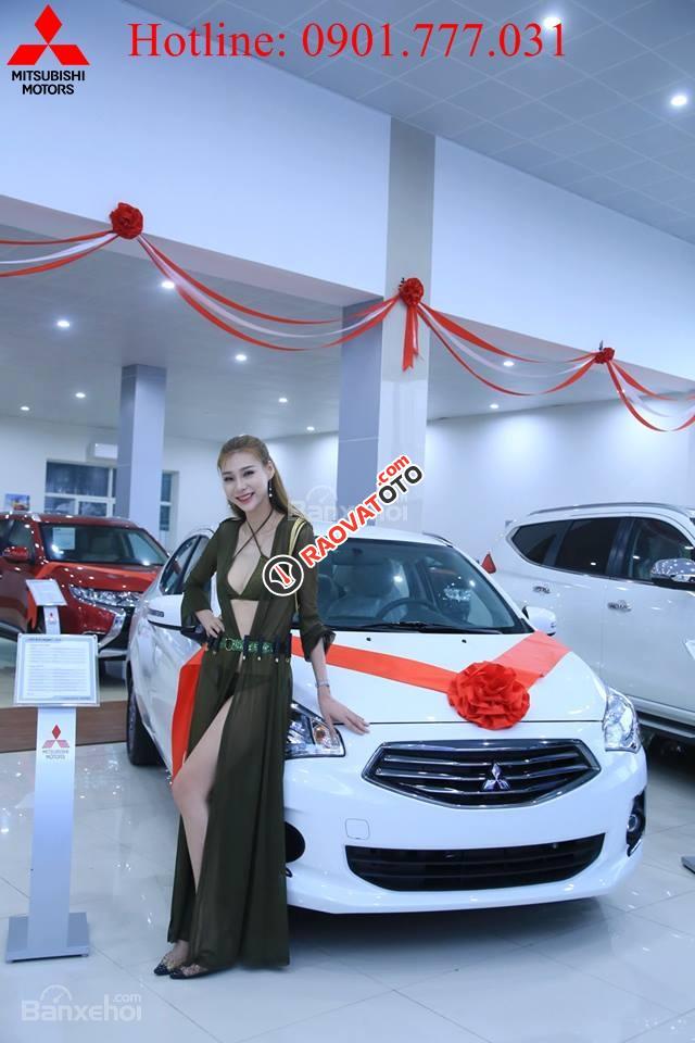 Bán Mitsubishi Attrage CVT năm 2017, màu trắng, nhập khẩu nguyên chiếc-0