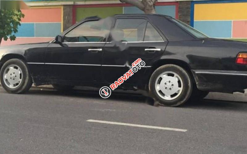 Cần bán xe Mercedes E300 1989, màu đen, nhập khẩu-4