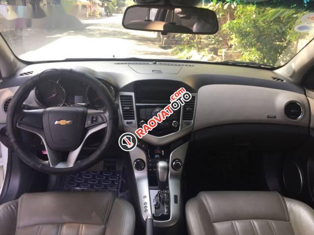 Cần bán lại xe Chevrolet Cruze 1.8LTZ đời 2014, màu trắng số tự động-2