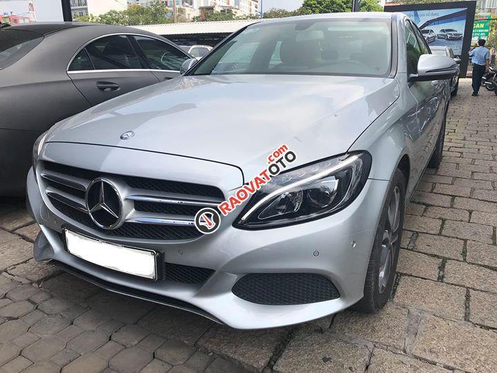 Bán xe Mercedes C200 2016, chỉ trả 360 triệu nhận xe ngay với gói vay cực ưu đãi-1