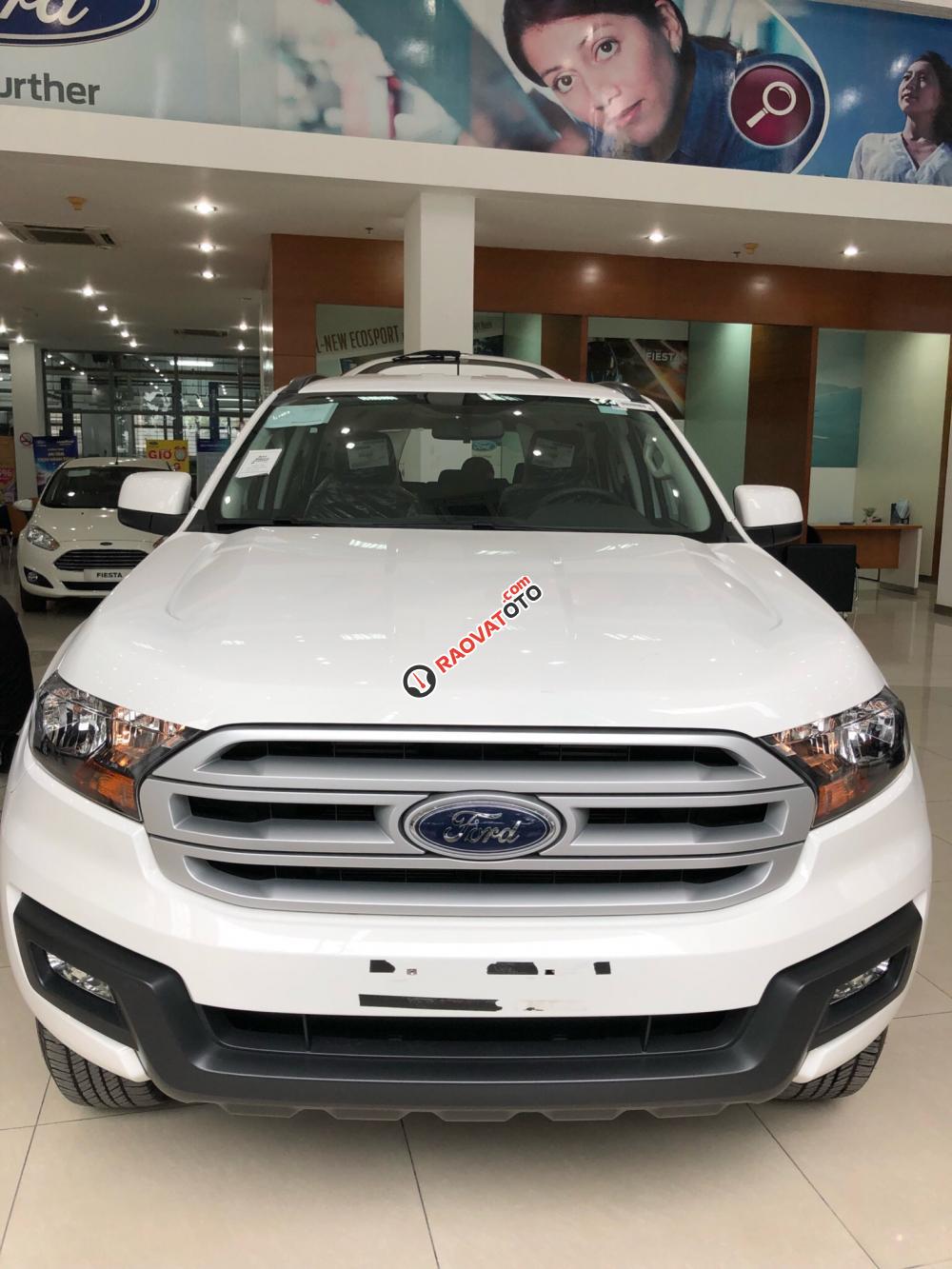 Bán Ford Everest 4x4 MT sản xuất 2017, màu trắng, nhập khẩu-0