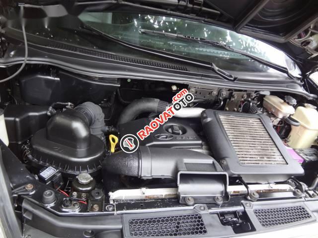 Cần bán Hyundai Starex GRX đời 2005, màu trắng-0