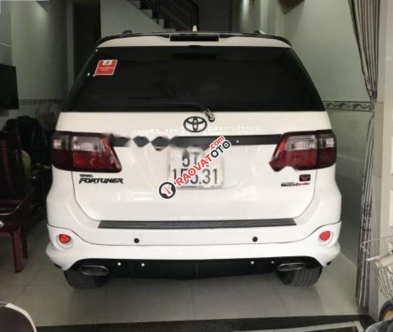 Cần bán Toyota Fortuner TRD Sportivo đời 2011, màu trắng-1