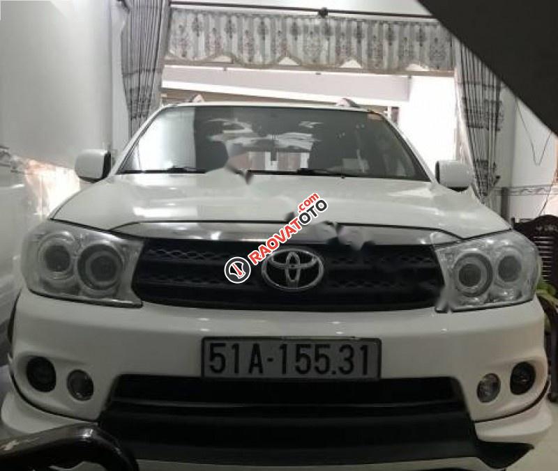 Cần bán Toyota Fortuner TRD Sportivo đời 2011, màu trắng-2