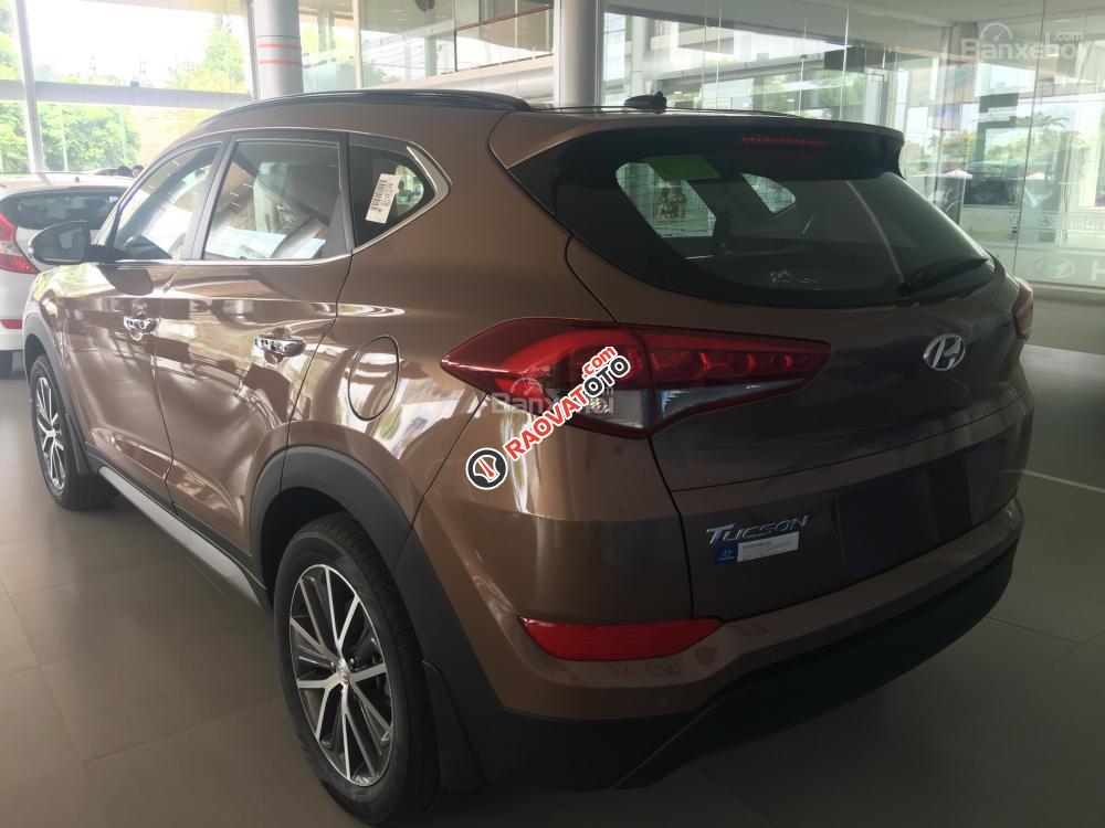 Bán ô tô Hyundai Tucson năm 2018 màu nâu, 995 tr, màu nâu mới 100% - Hỗ trợ trả góp 80% giá trị xe-4