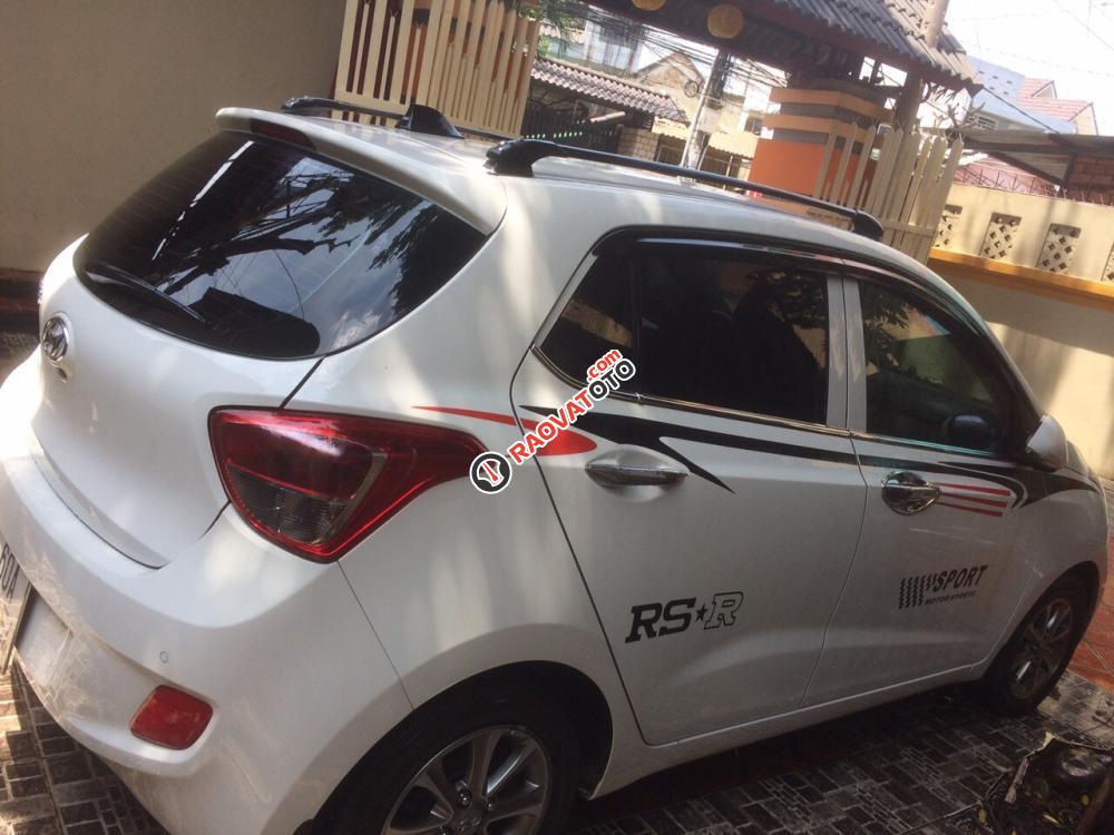 Bán ô tô Hyundai Grand i10 MT nhập khẩu, full options, đời cuối 2016, chính chủ màu trắng-1