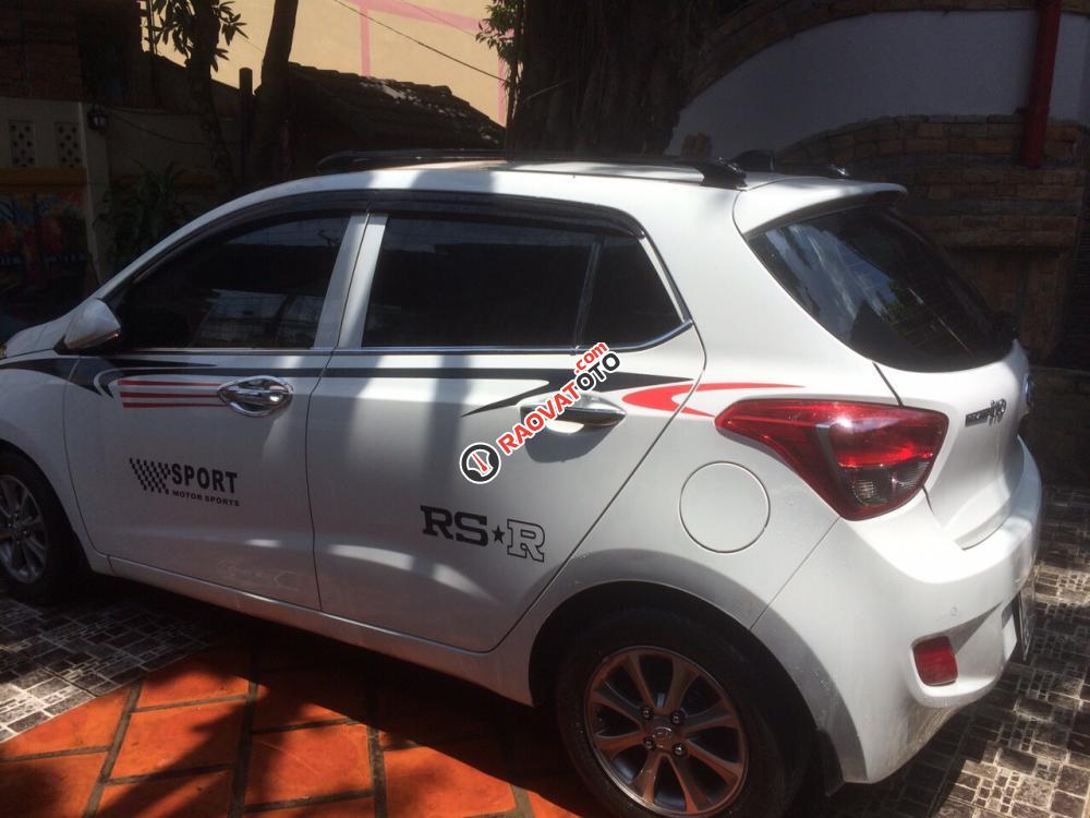 Bán ô tô Hyundai Grand i10 MT nhập khẩu, full options, đời cuối 2016, chính chủ màu trắng-0