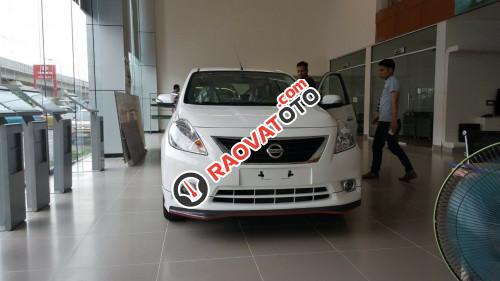 Bán xe Nissan Sunny 1.5 AT đời 2017, màu trắng-3