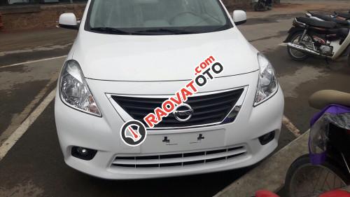 Bán xe Nissan Sunny 1.5 AT đời 2017, màu trắng-2