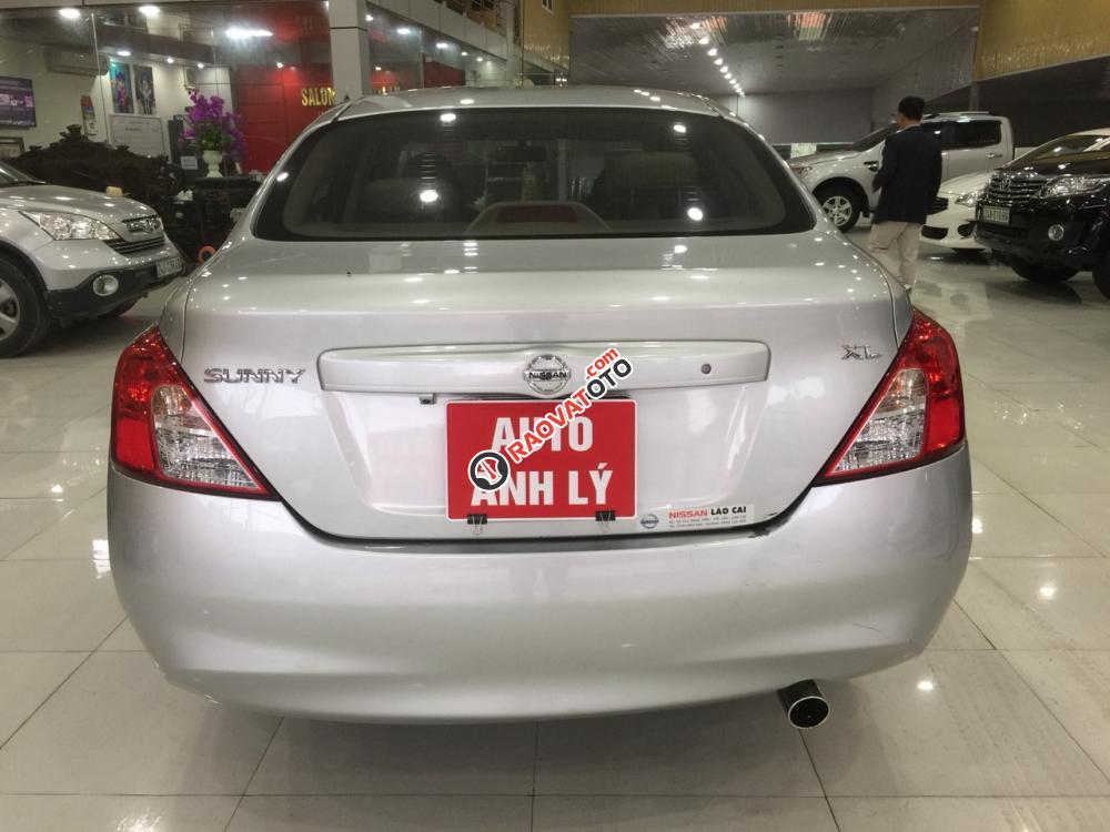 Bán Nissan Sunny 1.5MT năm 2016, màu bạc, 385tr-5