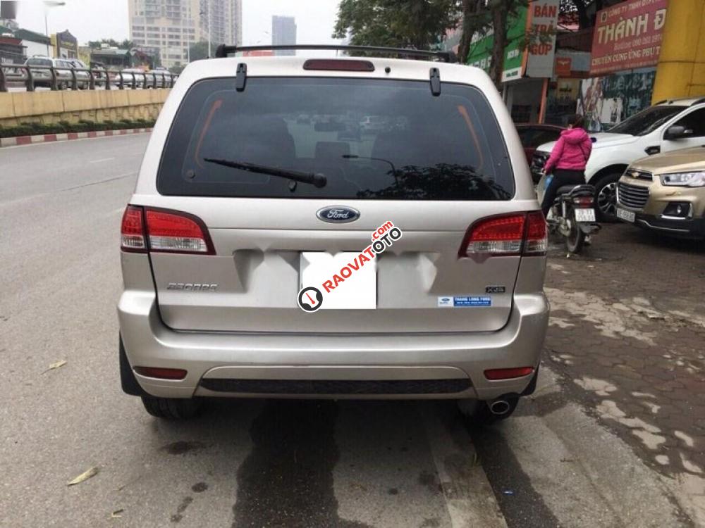 Chính chủ bán xe Ford Escape XLS đời 2012, màu bạc-3