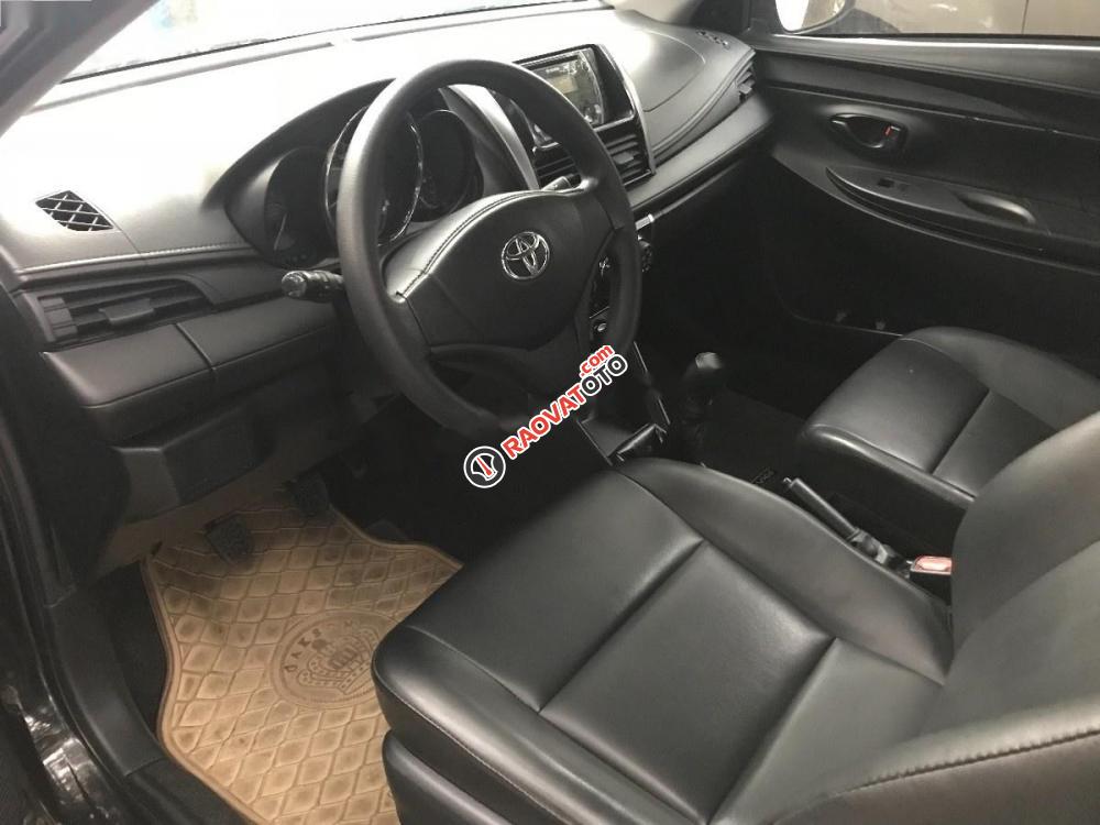 Cần bán lại xe Toyota Vios J đời 2015, màu đen như mới-6